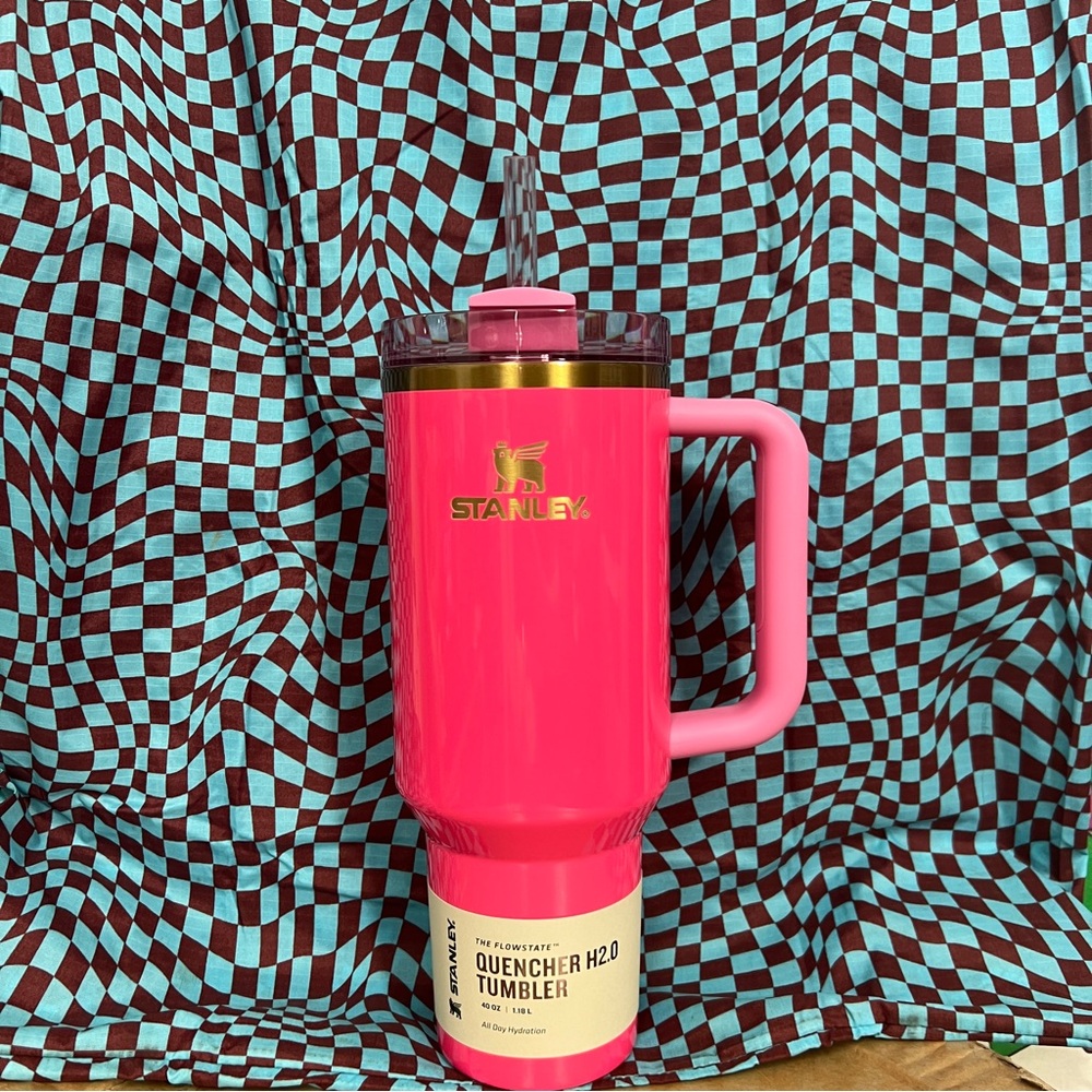 NWT Stanley Pink Parade 40 OZ The Quencher FlowState H2.0 Cup Tumblr Pink Parade